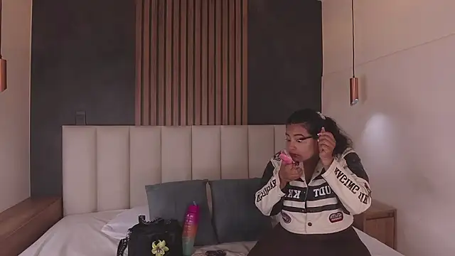 Snapshot of eva_daemon chatting on 03/10/26, 11:37 eva daemon online show from 03/10/26, 11:37