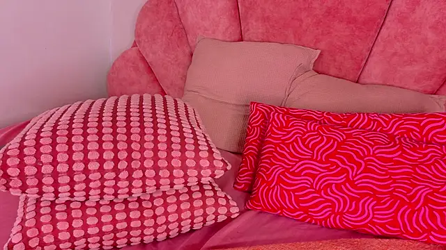 Snapshot of eva_daemon chatting on 04/09/26, 11:59 eva daemon online show from 04/09/26, 11:59