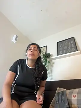 Snapshot of eva_daemon chatting on 04/16/26, 12:17 eva daemon online show from 04/16/26, 12:17