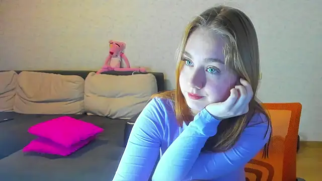 Snapshot of natali2550 chatting on 01/18/25, 02:03 natali2550 online show from 01/18/25, 02:03