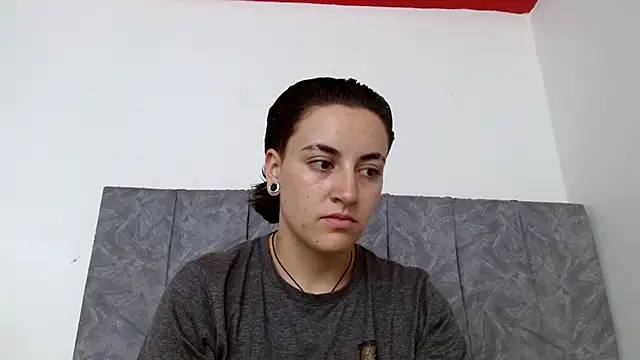 linda 33 online show from 11/10/25, 01:10