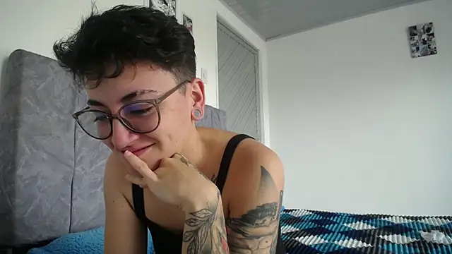 linda 33 online show from 03/28/26, 04:28