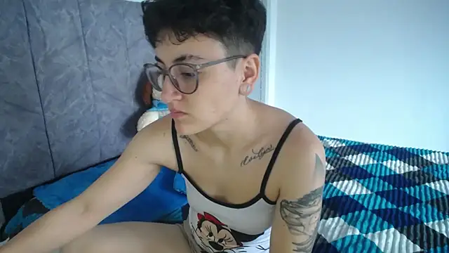 linda 33 online show from 03/31/26, 07:36