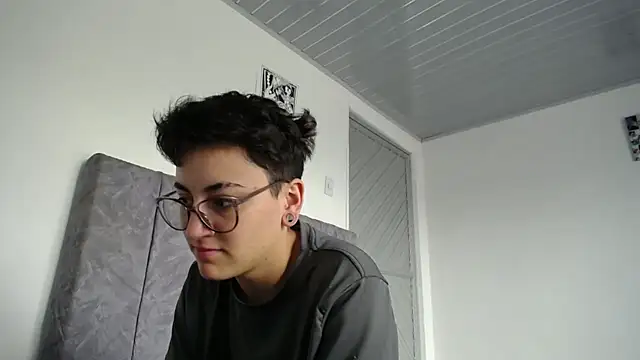 linda 33 online show from 04/09/26, 04:23