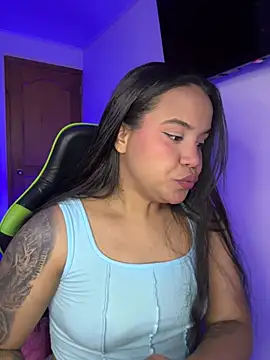 Snapshot of leila_22 chatting on 02/04/26, 07:36 leila 22 online show from 02/04/26, 07:36