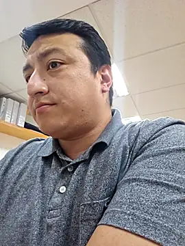 Snapshot of Pnstrokes chatting on 03/21/25, 11:01 Pnstrokes online show from 03/21/25, 11:01