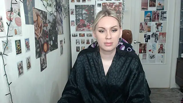 Snapshot of CapriScorpion chatting on 12/16/24, 02:16 CapriScorpion online show from 12/16/24, 02:16