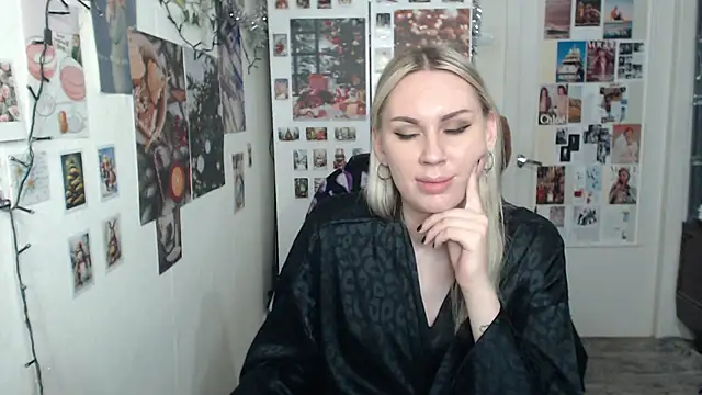 Snapshot of CapriScorpion chatting on 12/16/24, 05:22 CapriScorpion online show from 12/16/24, 05:22