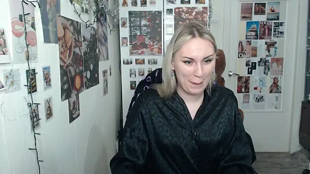 Snapshot of CapriScorpion chatting on 12/25/24, 04:22 CapriScorpion online show from 12/25/24, 04:22