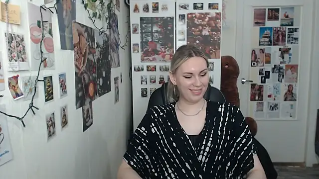 Snapshot of CapriScorpion chatting on 01/16/25, 02:51 CapriScorpion online show from 01/16/25, 02:51