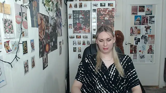 Snapshot of CapriScorpion chatting on 01/17/25, 01:56 CapriScorpion online show from 01/17/25, 01:56