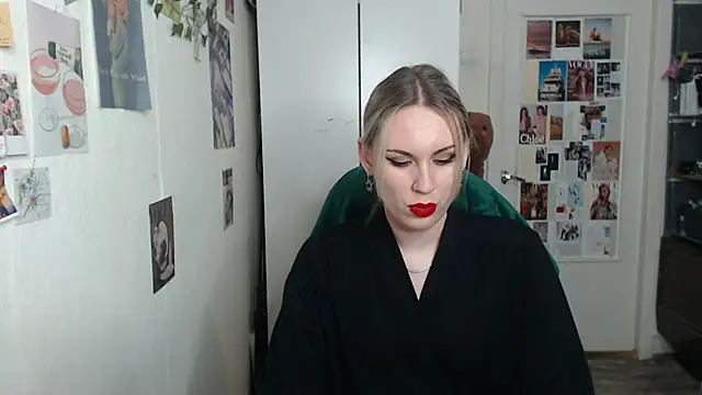 Snapshot of CapriScorpion chatting on 02/06/25, 12:37 CapriScorpion online show from 02/06/25, 12:37