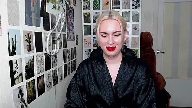 Snapshot of CapriScorpion chatting on 10/30/25, 11:22 CapriScorpion online show from 10/30/25, 11:22