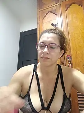 Snapshot of mademonsexy chatting on 07/04/26, 12:50 mademonsexy online show from 07/04/26, 12:50
