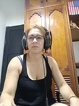 Snapshot of mademonsexy chatting on 07/11/26, 04:15 mademonsexy online show from 07/11/26, 04:15