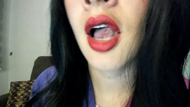 Snapshot of queen_fetish chatting on 12/02/24, 11:18 queen fetish online show from 12/02/24, 11:18