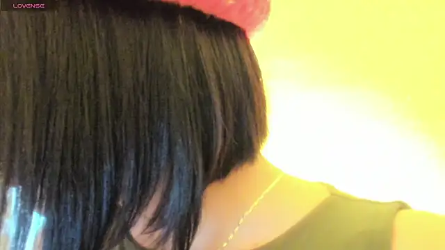 Snapshot of queen_fetish chatting on 09/25/25, 06:44 queen fetish online show from 09/25/25, 06:44