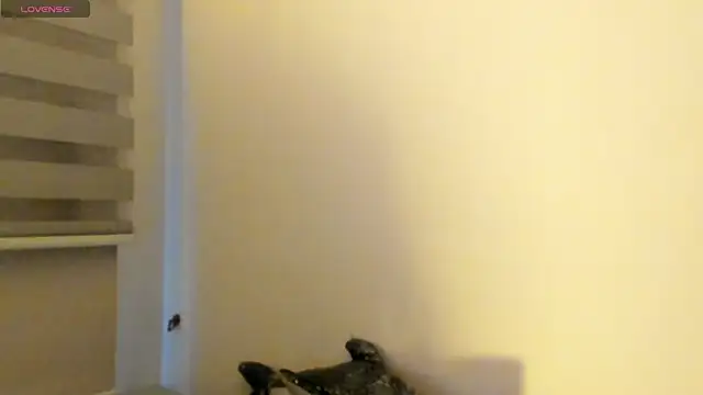 Snapshot of queen_fetish chatting on 10/13/25, 10:59 queen fetish online show from 10/13/25, 10:59