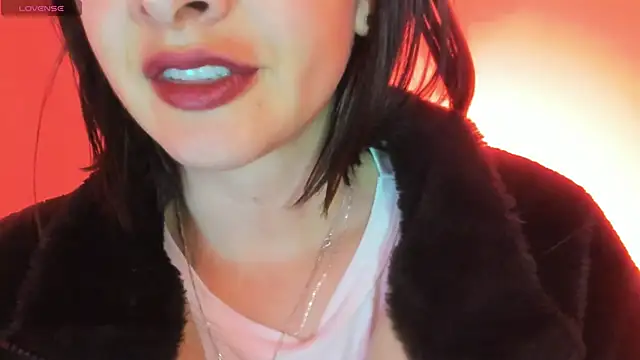 Snapshot of queen_fetish chatting on 11/11/25, 10:15 queen fetish online show from 11/11/25, 10:15