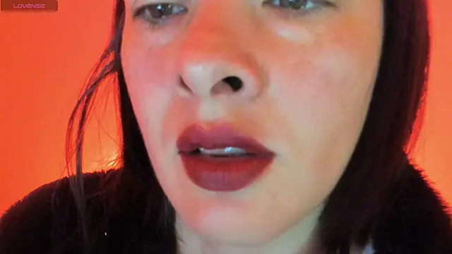 Snapshot of queen_fetish chatting on 11/13/25, 10:14 queen fetish online show from 11/13/25, 10:14