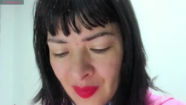 Snapshot of queen_fetish chatting on 01/10/26, 10:28 queen fetish online show from 01/10/26, 10:28