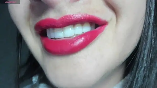 Snapshot of queen_fetish chatting on 01/12/26, 10:42 queen fetish online show from 01/12/26, 10:42