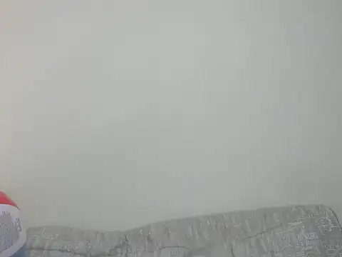 Snapshot of queen_fetish chatting on 02/27/26, 03:01 queen fetish online show from 02/27/26, 03:01