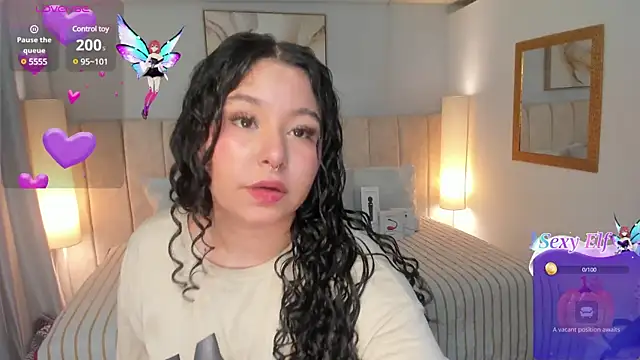 Snapshot of Atenea_cuteee chatting on 01/11/25, 02:20 Atenea cuteee online show from 01/11/25, 02:20