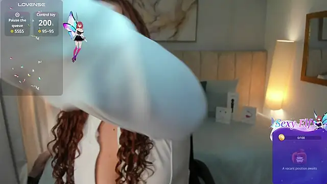 Snapshot of Atenea_cuteee chatting on 03/11/25, 02:10 Atenea cuteee online show from 03/11/25, 02:10