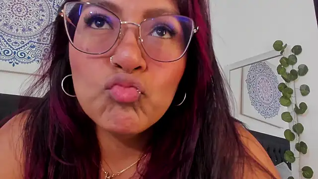 Snapshot of evelynjohnsoon chatting on 03/11/25, 12:28 evelynjohnsoon online show from 03/11/25, 12:28