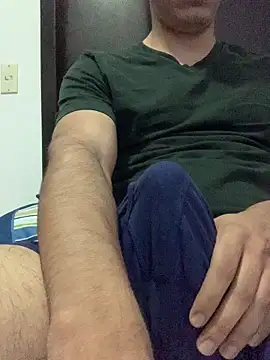 Snapshot of dedooelgrande chatting on 11/04/25, 11:04 dedooelgrande online show from 11/04/25, 11:04