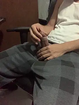 Snapshot of dedooelgrande chatting on 11/30/25, 08:40 dedooelgrande online show from 11/30/25, 08:40