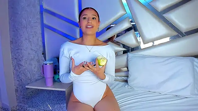 Miia002 online show from 02/21/26, 01:28