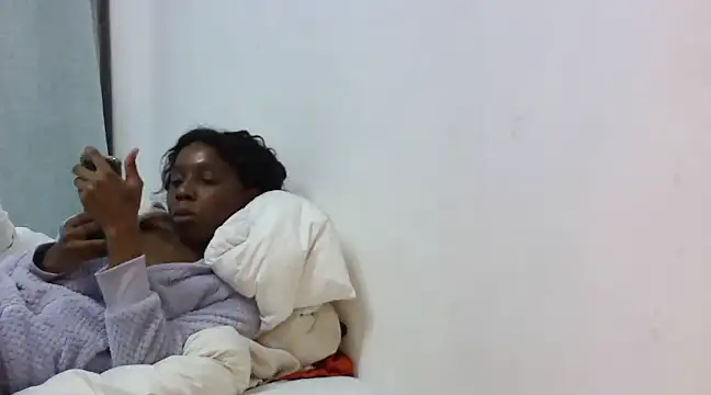 Sexxybella27 online show from 02/28/25, 12:32