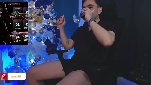 Snapshot of Jey_keler1 chatting on 12/20/25, 01:02 Jey keler1 online show from 12/20/25, 01:02