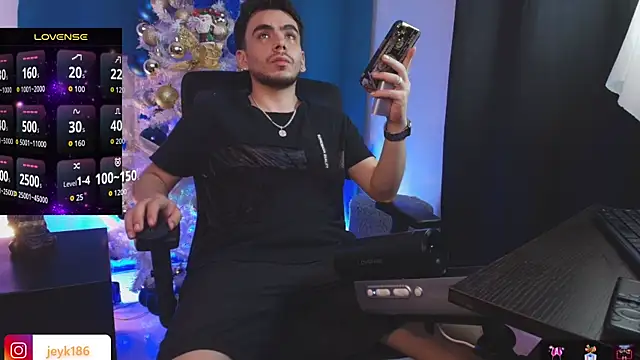 Snapshot of Jey_keler1 chatting on 01/06/26, 03:43 Jey keler1 online show from 01/06/26, 03:43