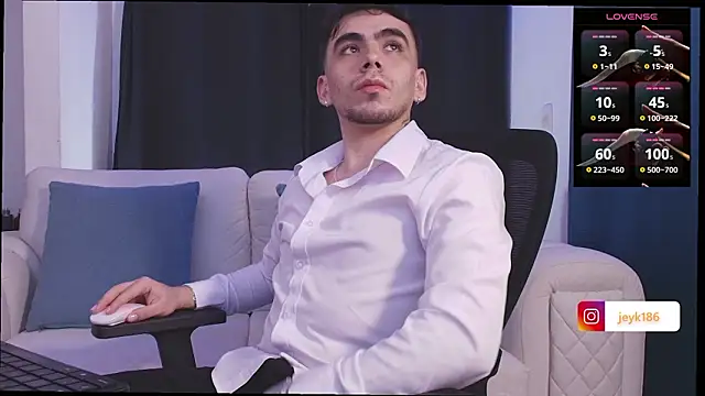 Snapshot of Jey_keler1 chatting on 02/19/26, 01:12 Jey keler1 online show from 02/19/26, 01:12