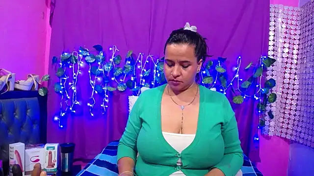 hazel 34 online show from 02/16/25, 05:37