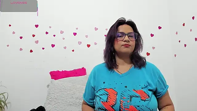 hazel 34 online show from 12/22/25, 08:55