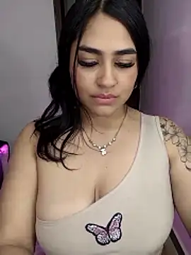 Charlotte cutee18 online show from 10/27/25, 12:04