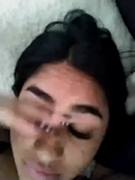 Charlotte cutee18 online show from 10/28/25, 05:15