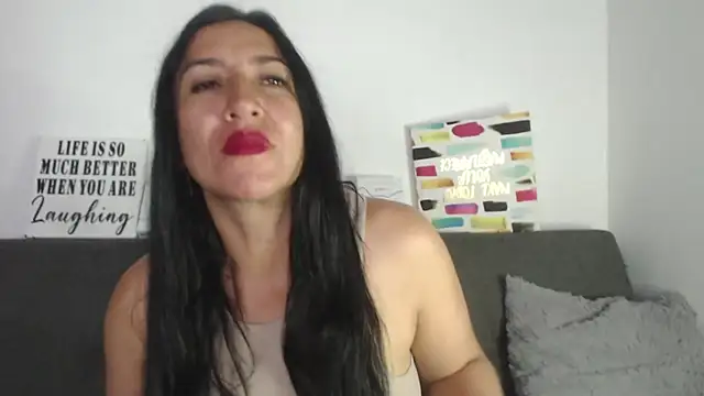 missbella1 online show from 12/18/24, 10:13