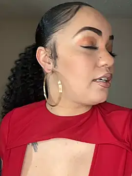 Snapshot of DestineeJayde chatting on 01/05/25, 06:56 DestineeJayde online show from 01/05/25, 06:56