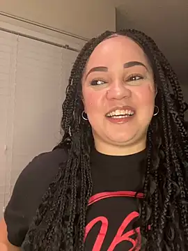 Snapshot of DestineeJayde chatting on 03/21/25, 07:00 DestineeJayde online show from 03/21/25, 07:00