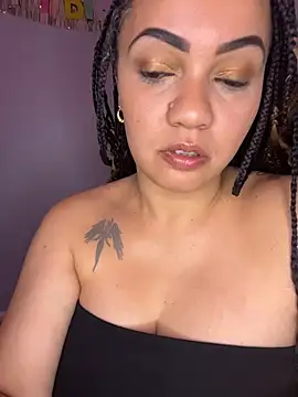 Snapshot of DestineeJayde chatting on 11/28/25, 07:44 DestineeJayde online show from 11/28/25, 07:44