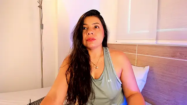 Snapshot of miaa_daniels chatting on 05/23/26, 04:22 miaa daniels online show from 05/23/26, 04:22