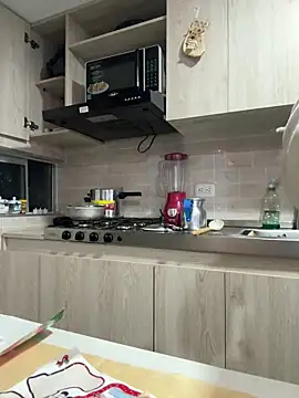 Barbie girl 69 online show from 12/18/25, 11:00