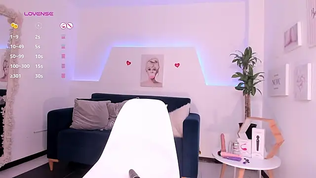 Snapshot of Kim_ev chatting on 12/20/24, 04:42 Kim ev online show from 12/20/24, 04:42