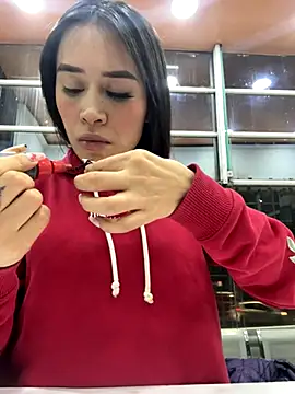 Snapshot of Kim_ev chatting on 10/15/25, 03:17 Kim ev online show from 10/15/25, 03:17