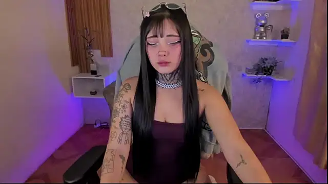 mia catt05 online show from 03/04/25, 05:21